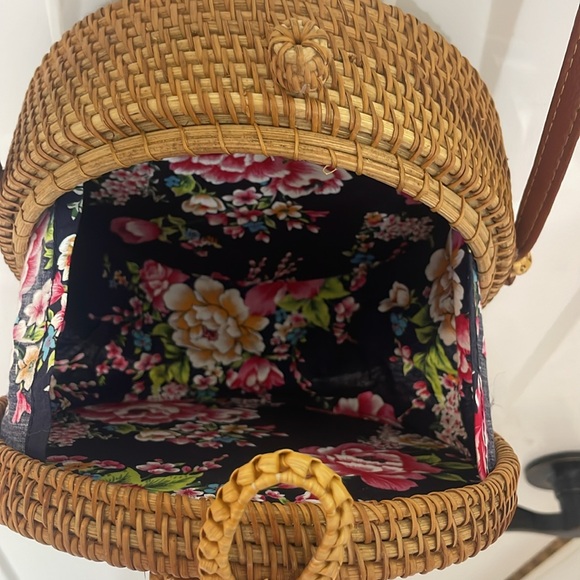 Vintage circular wicker purse - Picture 4 of 4